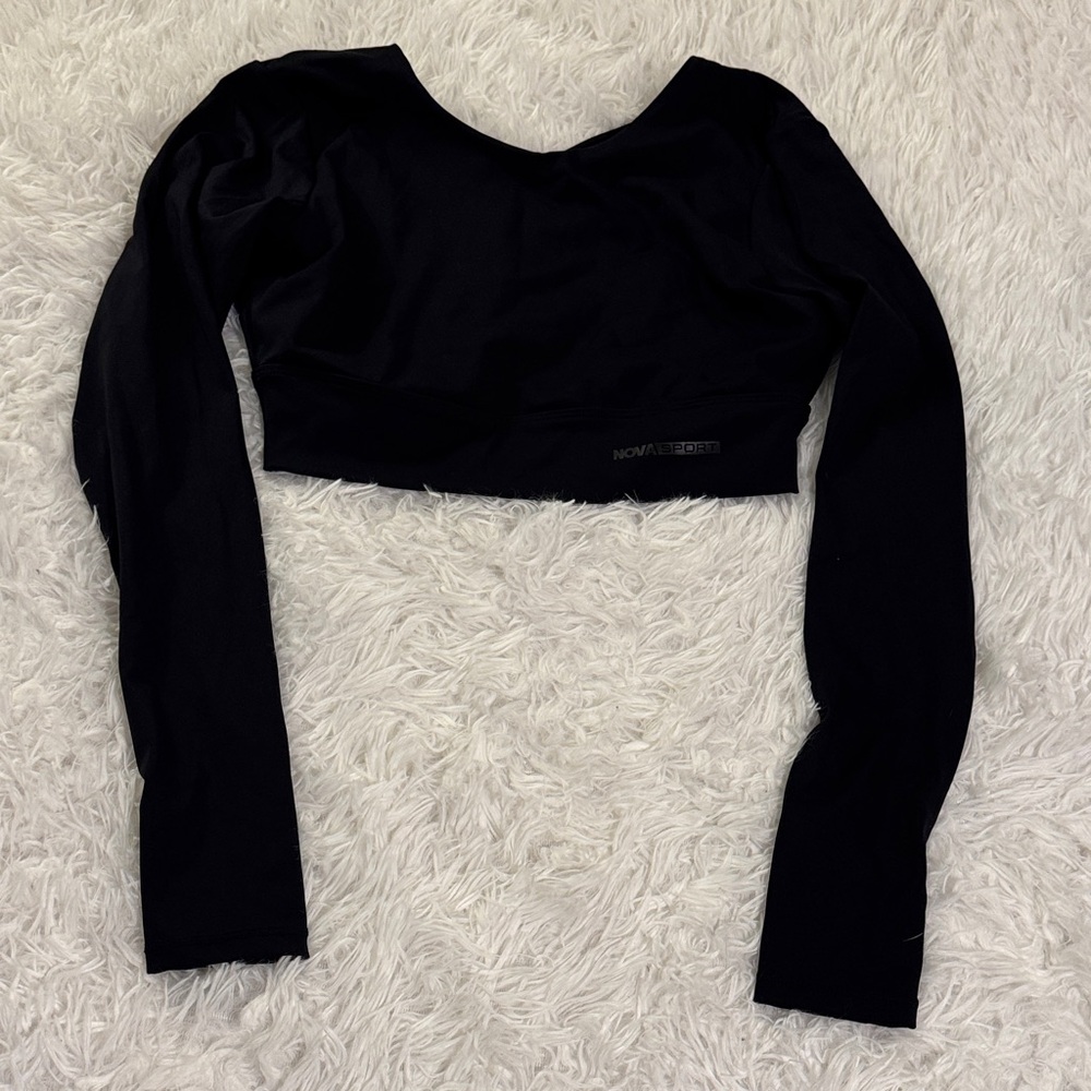 Black Long Sleeve Crop Top